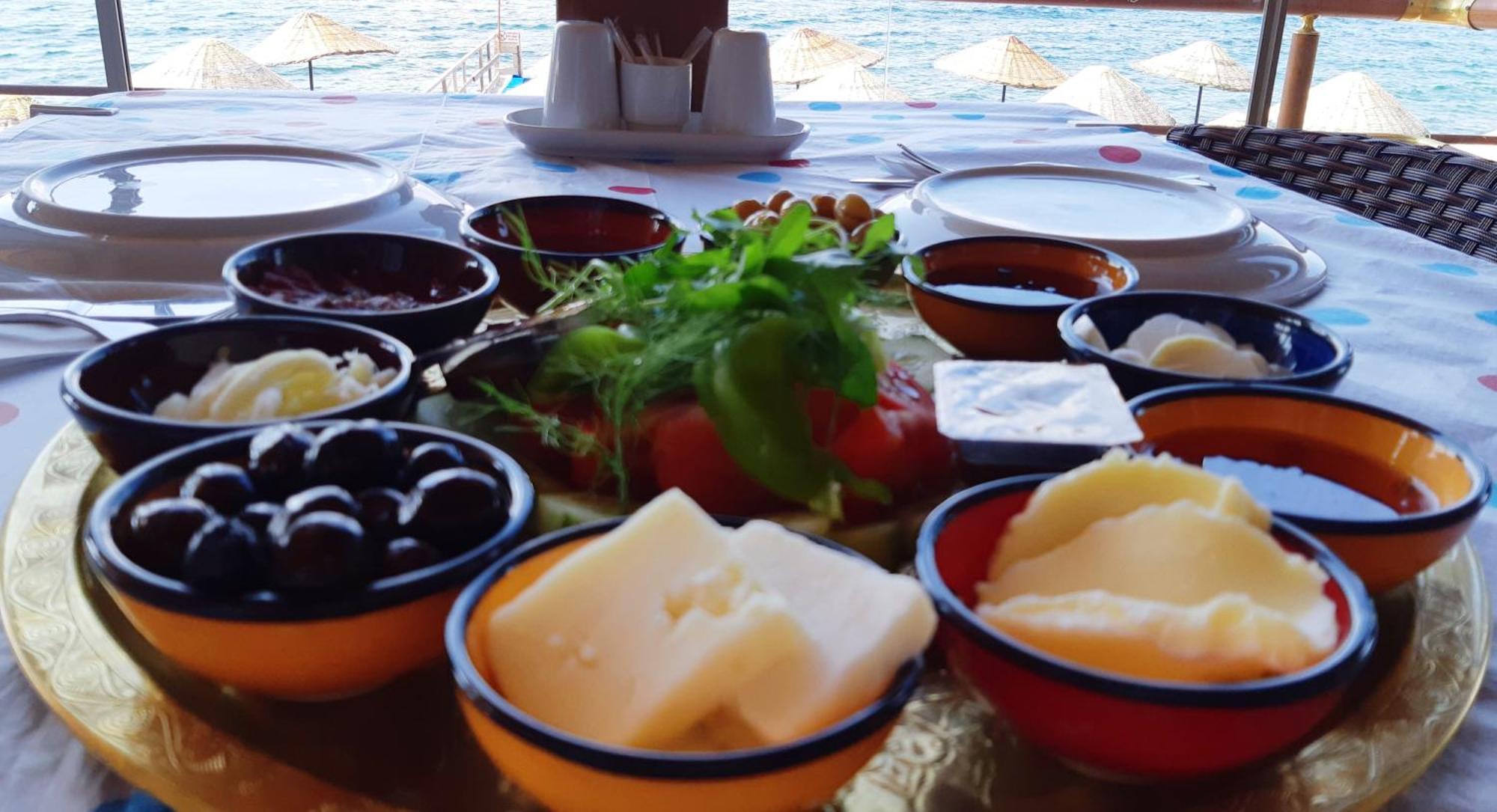 Assos Nazan Motel Restoran Beach Sokakagzi ภายนอก รูปภาพ