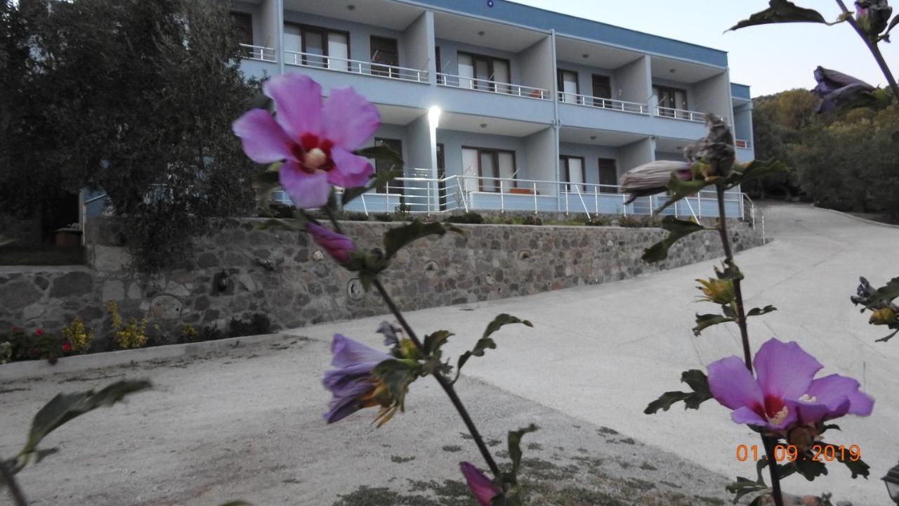 Assos Nazan Motel Restoran Beach Sokakagzi ภายนอก รูปภาพ